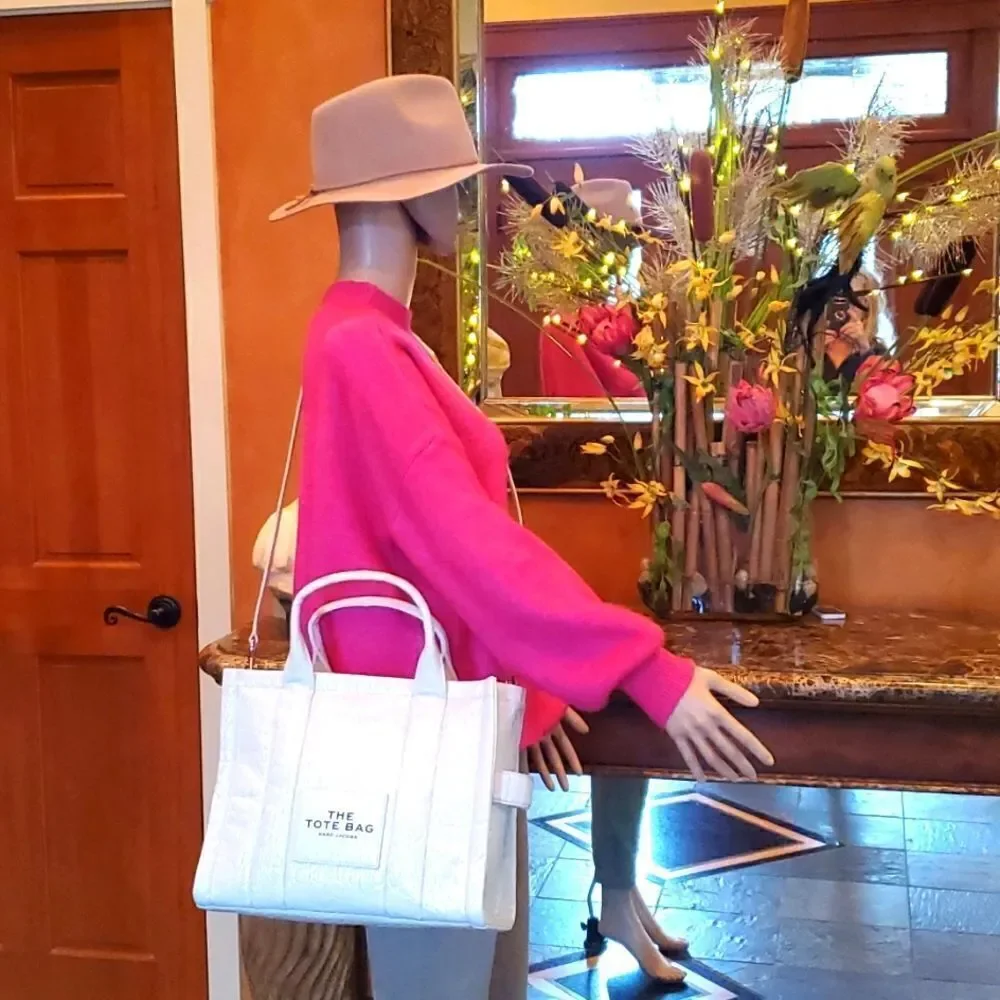 MARC JACOB Small,BRAND NEW! Tote, Croc Print Patent Leather. NWT!